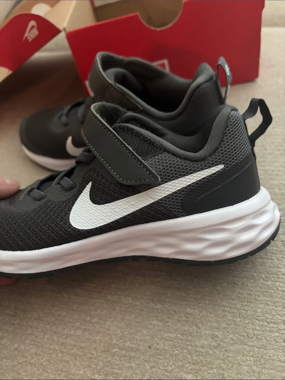Nike Kids Grey  and White Lightweight Sneaker